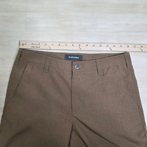 Bluffworks Original Men's Brown Regular Fit Chinos Pants Size 32 W x 32 L - Picture 5 of 8